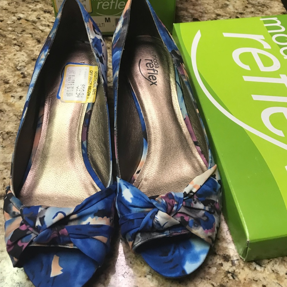 Open toe spring shoes
